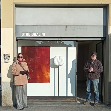 Poiesis – una vetrina illuminata per il quartiere